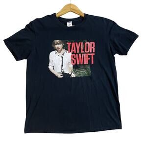 Vintage 2012 Taylor Swift Red Album Tee Shirt Black Size L Juniors
